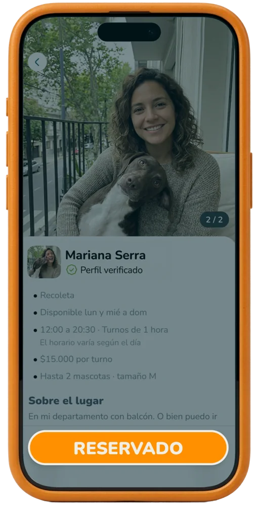 Pantalla de la app: el perfil de Mariana Serra con la reserva ya confirmada